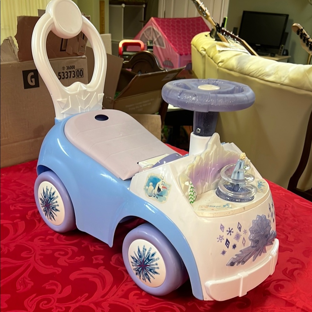 Frozen-Themed Ride-On Toy Car - Blue and White